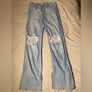 Light washed Ripped Flared Jean